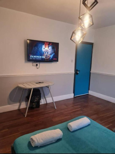 Others 5, Budget Studio Apartments, Birmingham