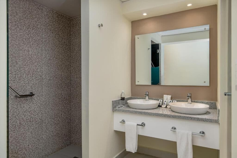 Bathroom 4, Emotions by Hodelpa - Juan Dolio, Guayacanes