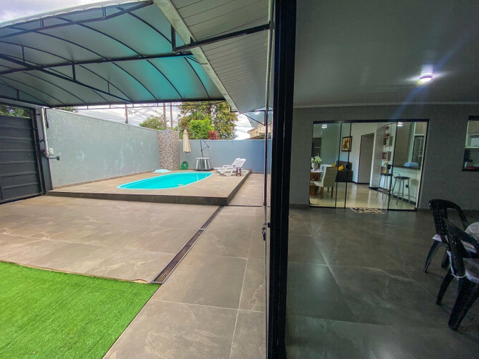 Others 5, Casa Central piscina e AC para 8 hospede, Foz do Iguaçu