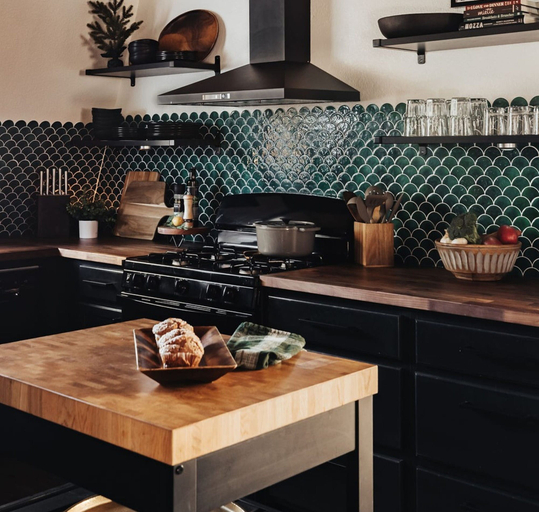 Private kitchen 3, Moonshine Cabin, San Bernardino