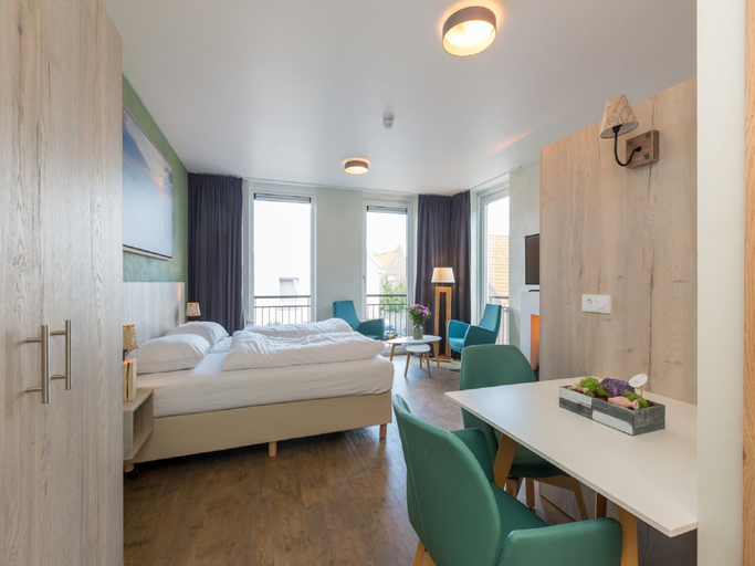 Bedroom 2, Zoutelande Studio + Parking Spot, Veere