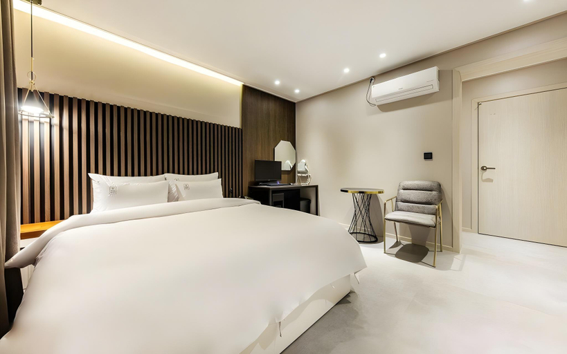 Bedroom 2, Daejeon Yuseong Stay, Yuseong