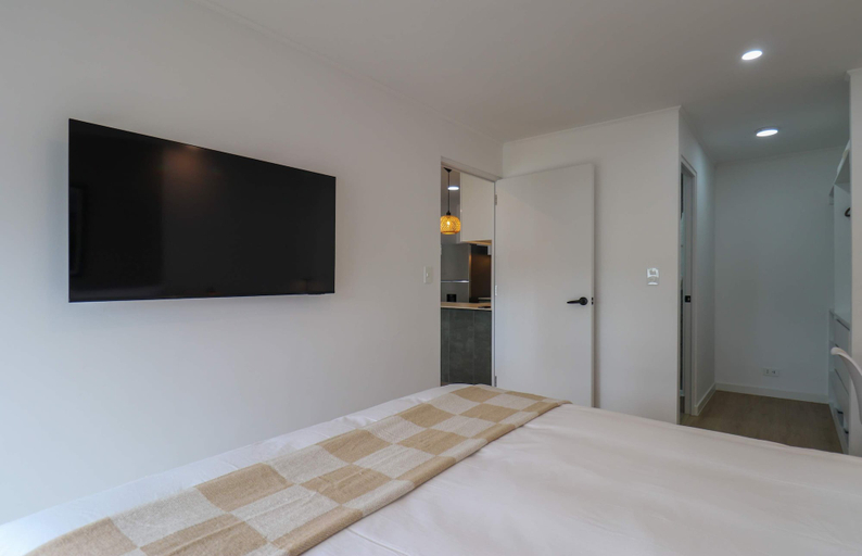Room 3, w Upscale 2BR w Balcony View in Miraflores, Lima