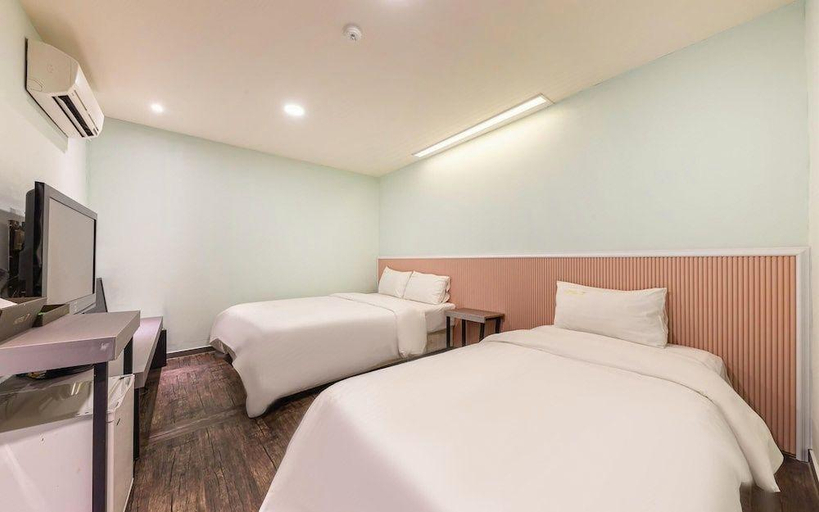 Bedroom 2, Cheongju Hotel 7, Cheongju