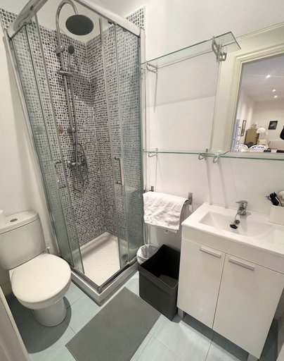 Bathroom, Apartment Sleeps 2 With Air Conditioning, Madrid