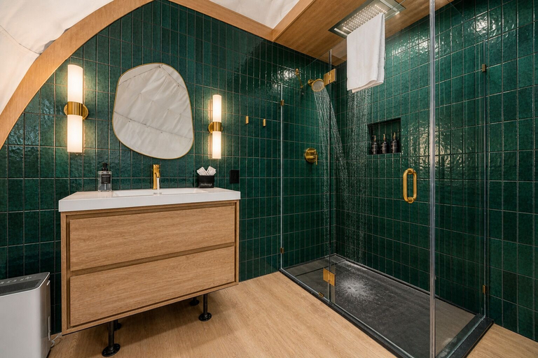 Bathroom 2, Glamping Collective Chattanooga, Dade
