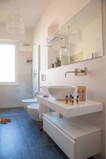 Bathroom 4, Hotel Albatros Varigotti, Savona