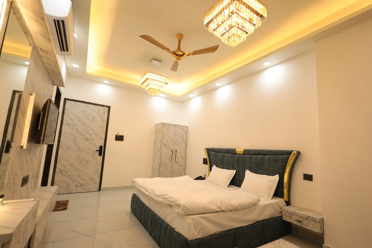 Room 3, Hotel Vinayak Vista, Sikar