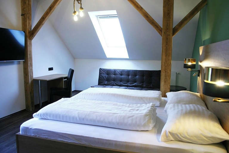 Bedroom 4, Glögglhof, Leoben