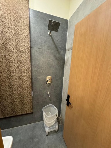 Bathroom 4, Hotel Shri Radhavan, Mathura