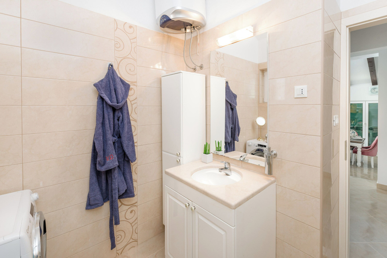 Bathroom 4, Villa Dea, Klis