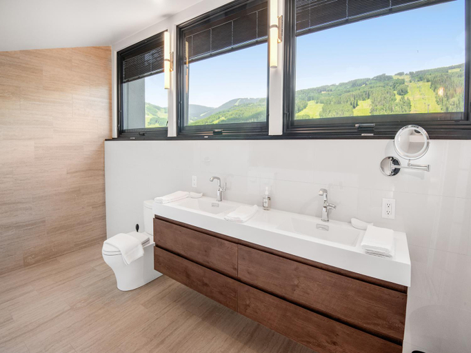 Bathroom 2, Vantage Point Condo 502, Eagle