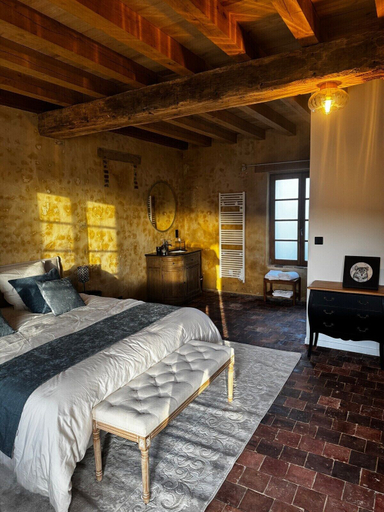 Room, RELAI VALDIEU, Orne