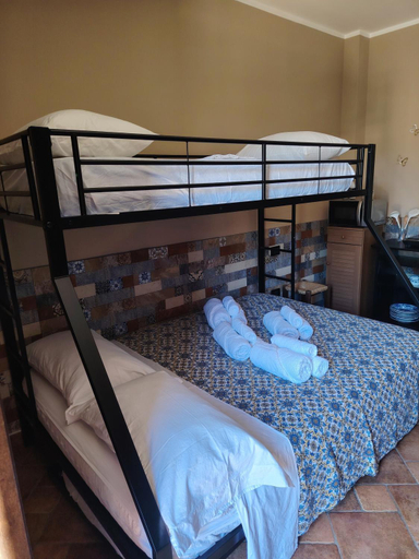 Bedroom 2, Casa Alice, Palermo