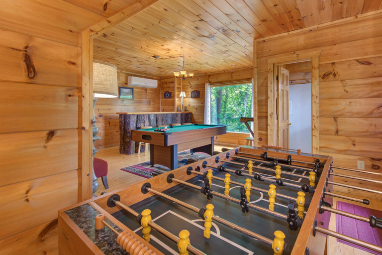 Game room 4, All Time High, Sevier