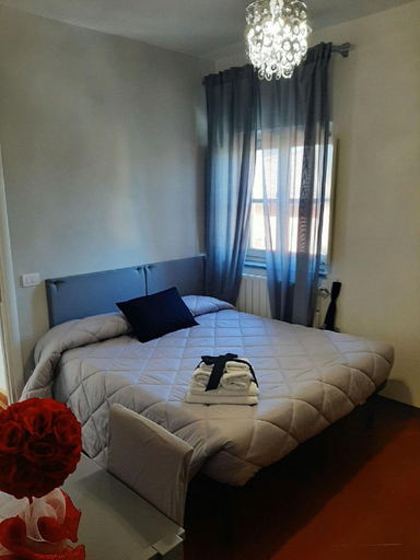 Bedroom 2, Principe Calaf 3, Lucca