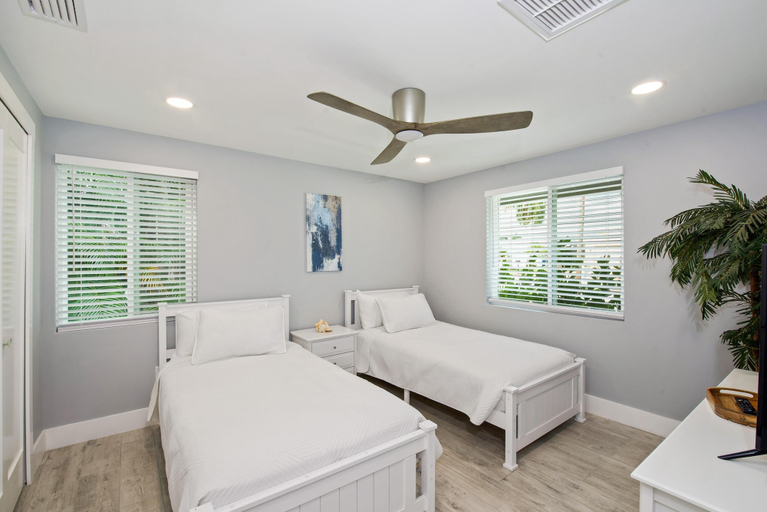 Bedroom 3, Palmview Paradise, Lee