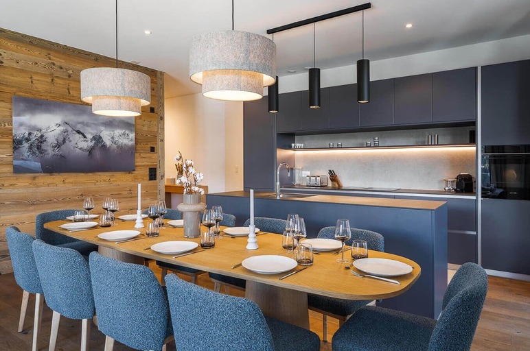 Dining, Steamboat by Alpine Resorts, Savoie