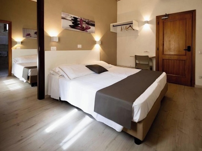 Bedroom 4, Hotel Miralaghi Family & Sport, Siena
