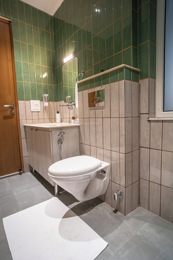 Bathroom 3, Alaya Stays Udgam Vilas 3-BHK With Lift, Dehradun