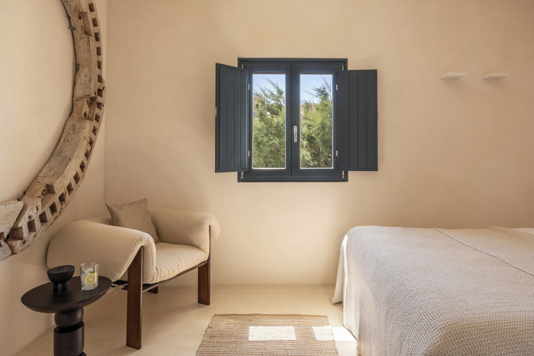 Room 4, Exomitis1 Cellar & Sea Escape, South Aegean