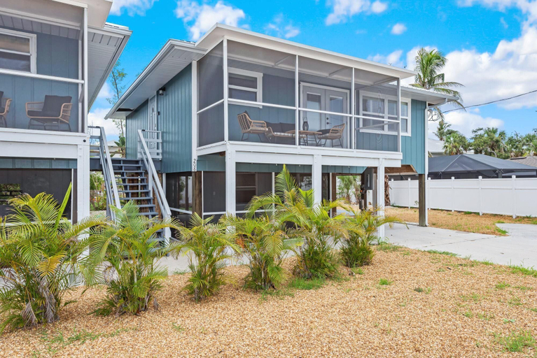 Exterior & Views 2, Beach Bungalow 2, Lee