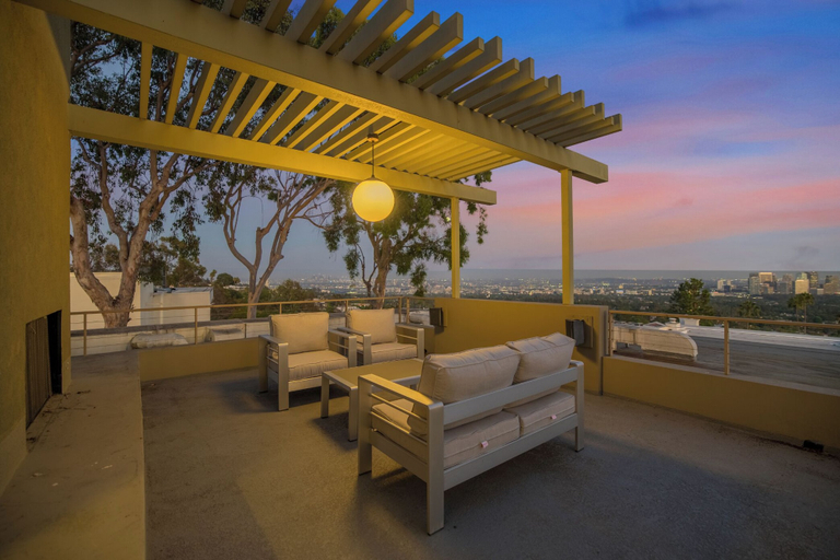 Exterior 1, Solara Point, Los Angeles