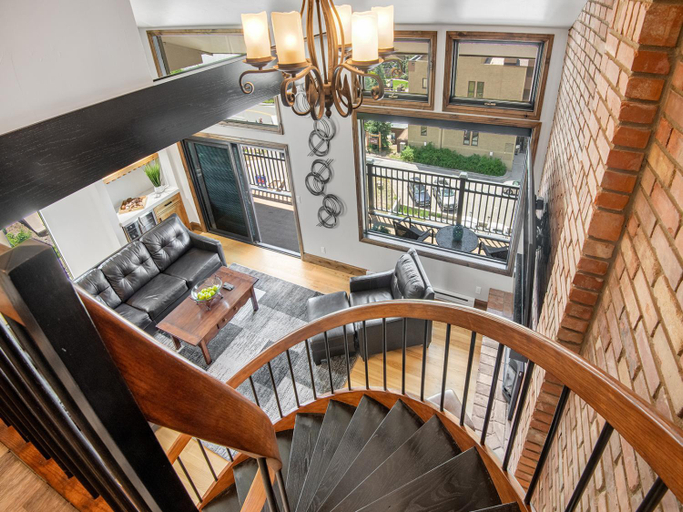 Others 5, Vantage Point Condo 502, Eagle