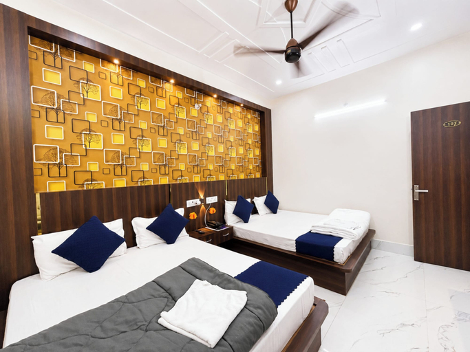 Others 3, Hotel Prince Ayodhya, Faizabad