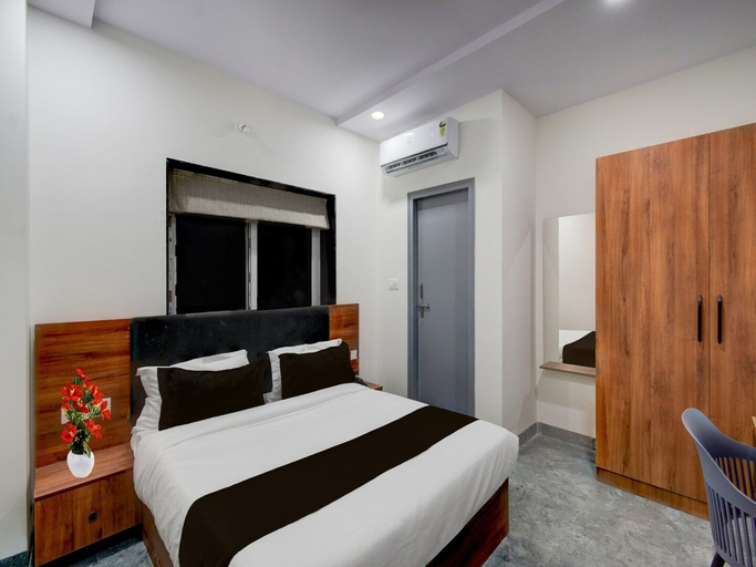 Room 2, Super Townhouse Oak L B Nagar, Ranga Reddy