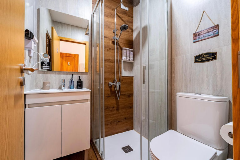 Bathroom 3, Guest House Da Mata3, Póvoa de Varzim