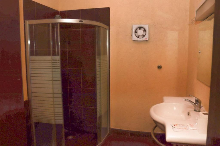 Bathroom 4, Al Orouba Hotel, Riyadh