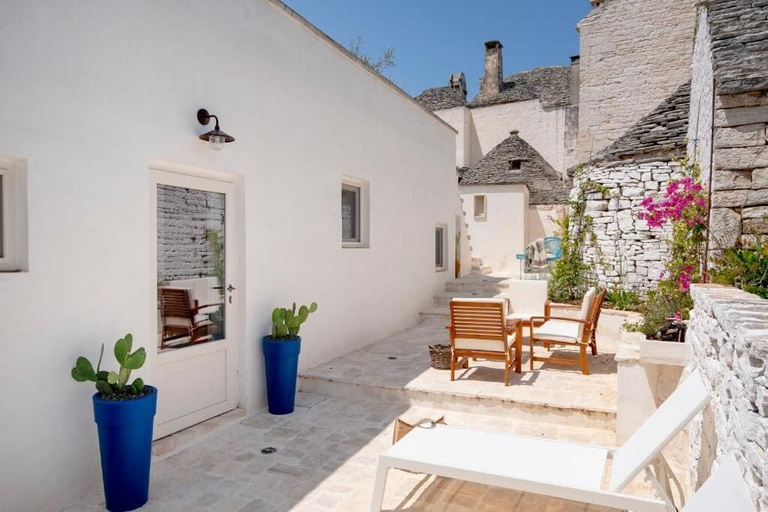 Terrace/patio 4, TRULLI LITHOS SUITE, Bari