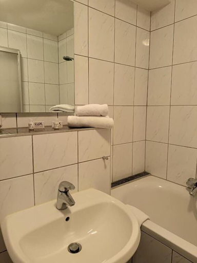 Bathroom 5, Hotel Altavilla, Rhein-Neckar-Kreis