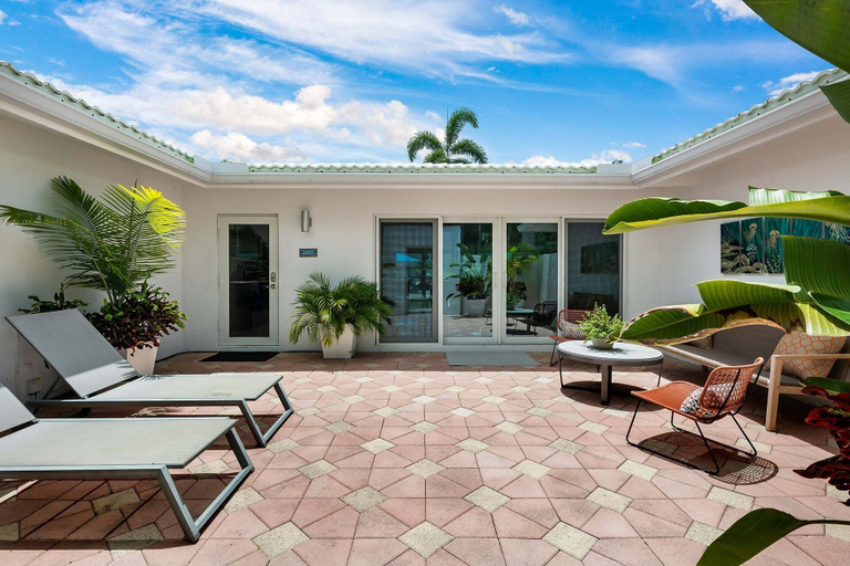 Interior 5, Martell House, Broward