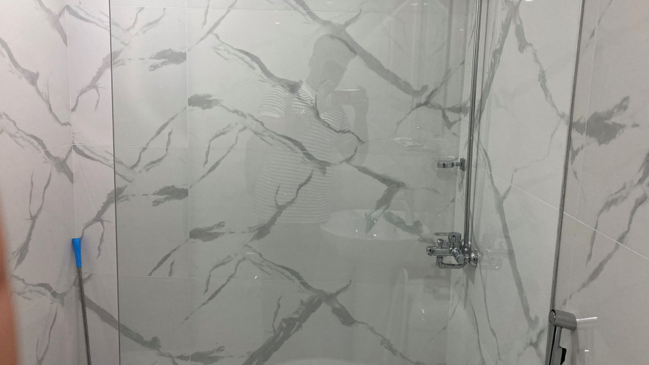 Bathroom 5, Hotel Akbar International, Rawalpindi