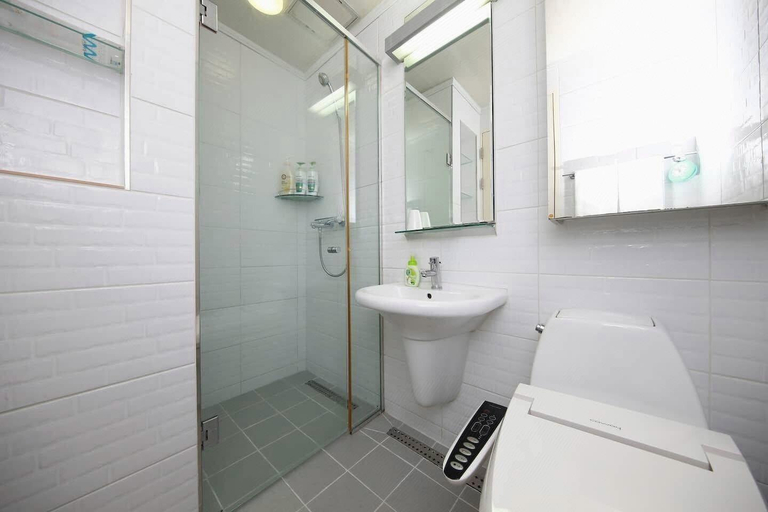 Bathroom 3, Prime Guesthouse, Jung