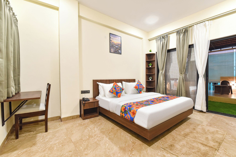 Room 5, FabHotel Aura Azure, Mahalaxmi Nagar, Indore