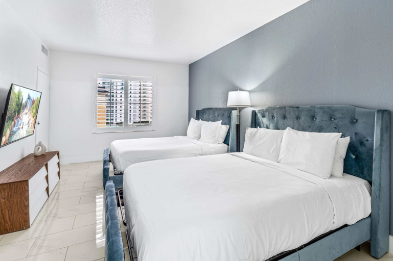 Bedroom 3, 7601 Canada Avenue #502, Orange