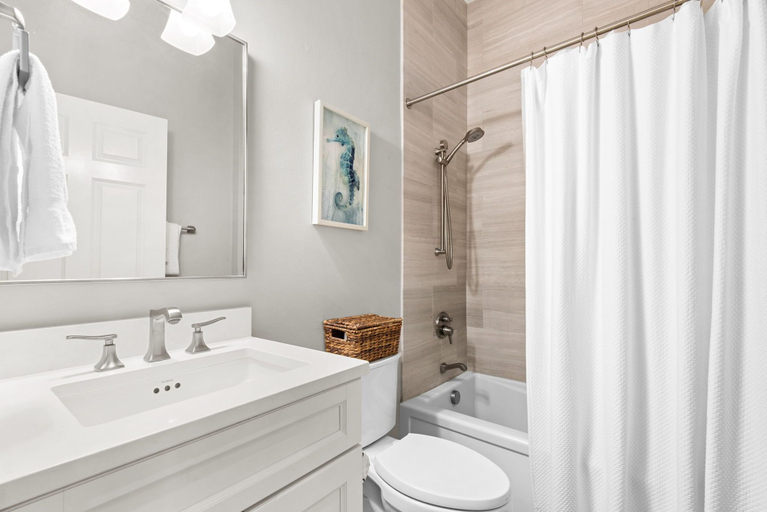Bathroom 3, Turtle Beach Gulf Front 4BR Seagrove Condo +free Attraction Tickets!, Walton
