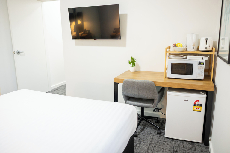 Bedroom 2, Baileys Serviced Apartments, Perth