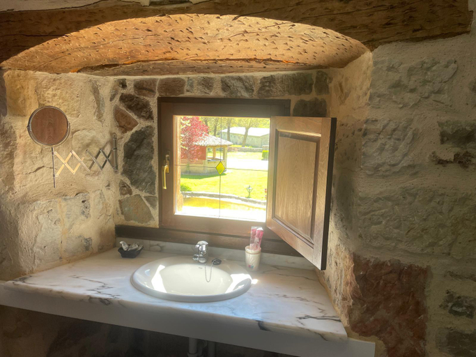 Bathroom 5, Hotel Posada Fuentes Carrionas, Palencia