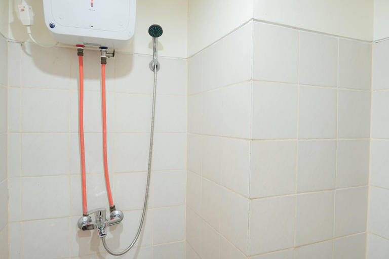 Bathroom 2, Homey 2BR Apartment @ Belmont Residence, Jakarta Barat