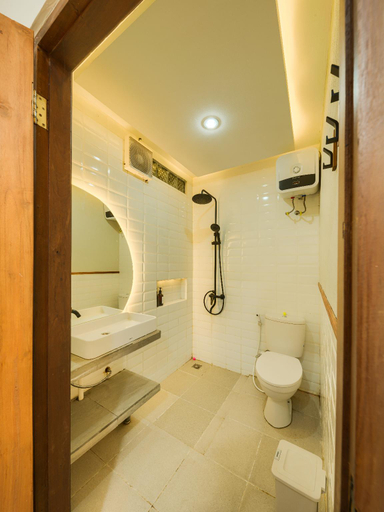 Bathroom 4, Sampai Villa Queensland, Sleman