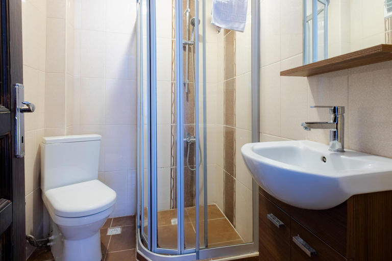 Bathroom 5, My Way Teras Hotel, Adalar