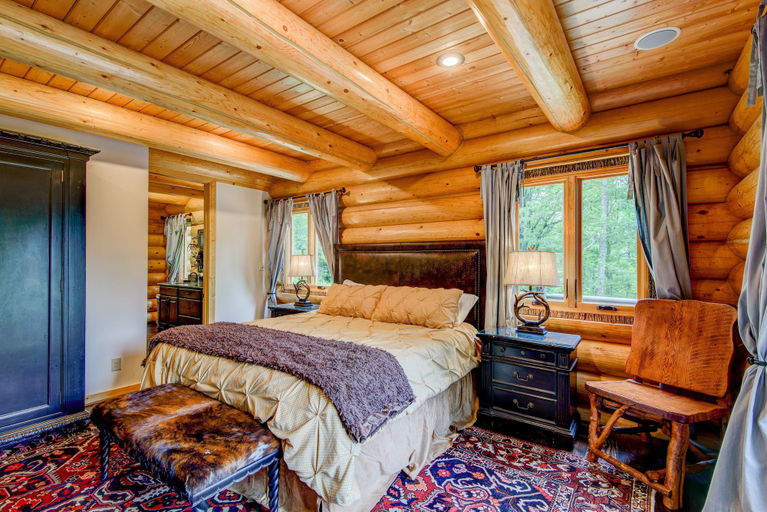 Interior 3, Big Elk Lodge Luxury Home in Eagles Nest Walk to Great Camp Firepit, Avery