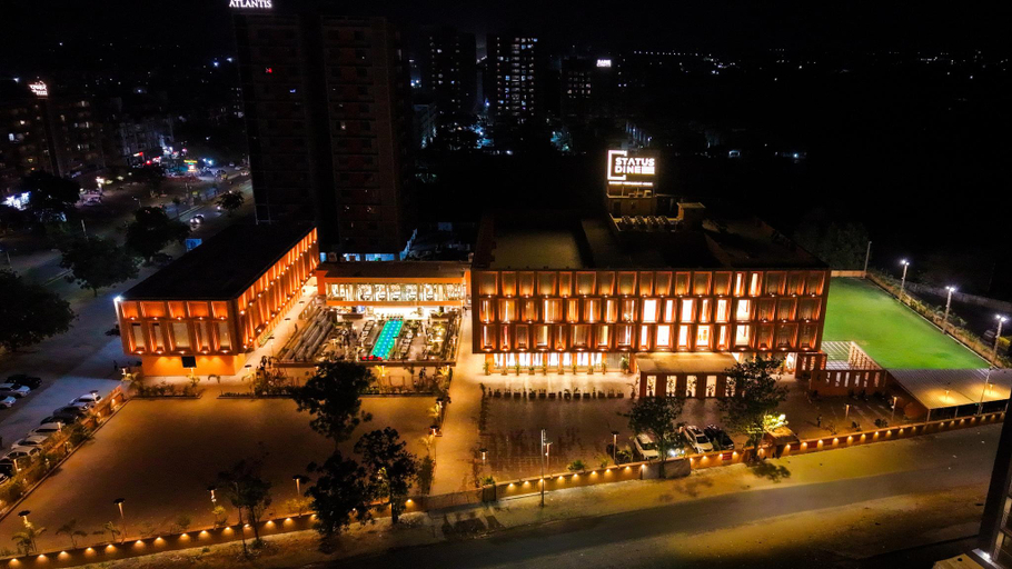 Exterior view 3, STATUS DINE BANQUET AND RESTAURANT, Ahmadabad