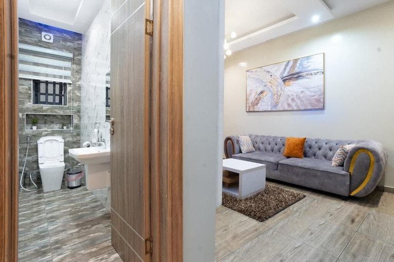 Bathroom 3, Poise And Class Apartment, Kosofe