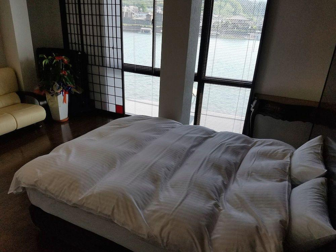 Bedroom 4, Kizan Club, Hita