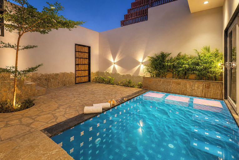 Pool 5, ELIVAAS Kimaya Suite With Game Zone, Gurgaon